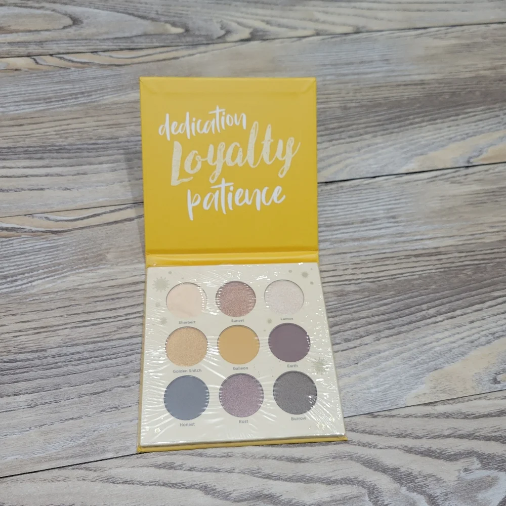Harry Potter Exclusive Huffelpuff Eye Shadow Pallete Limited Edition New Yellow